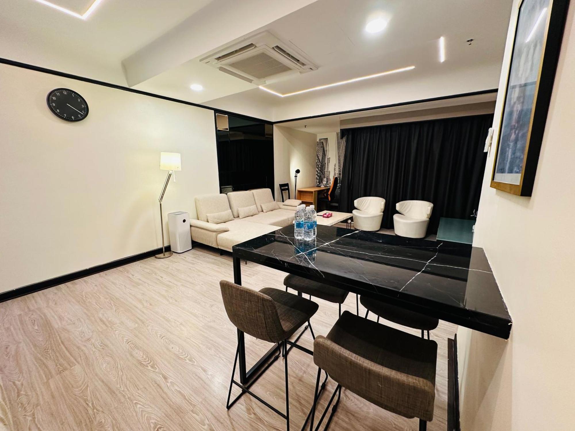 Times Square Residential Service Apartment